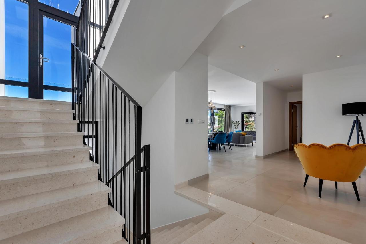 Villa Melody Bast ภายนอก รูปภาพ